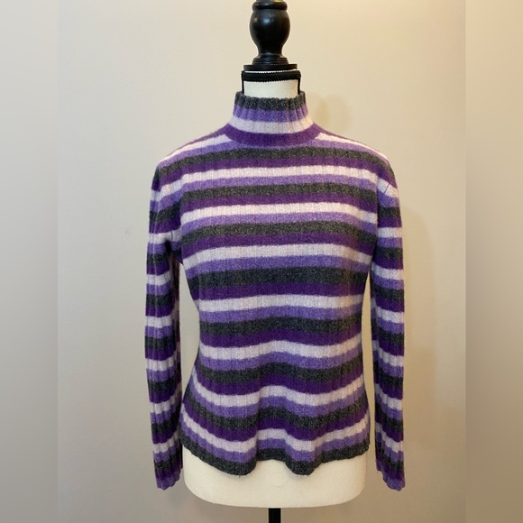 Suzuya Sweaters - 80% wool striped cropped sweater Size M EUC